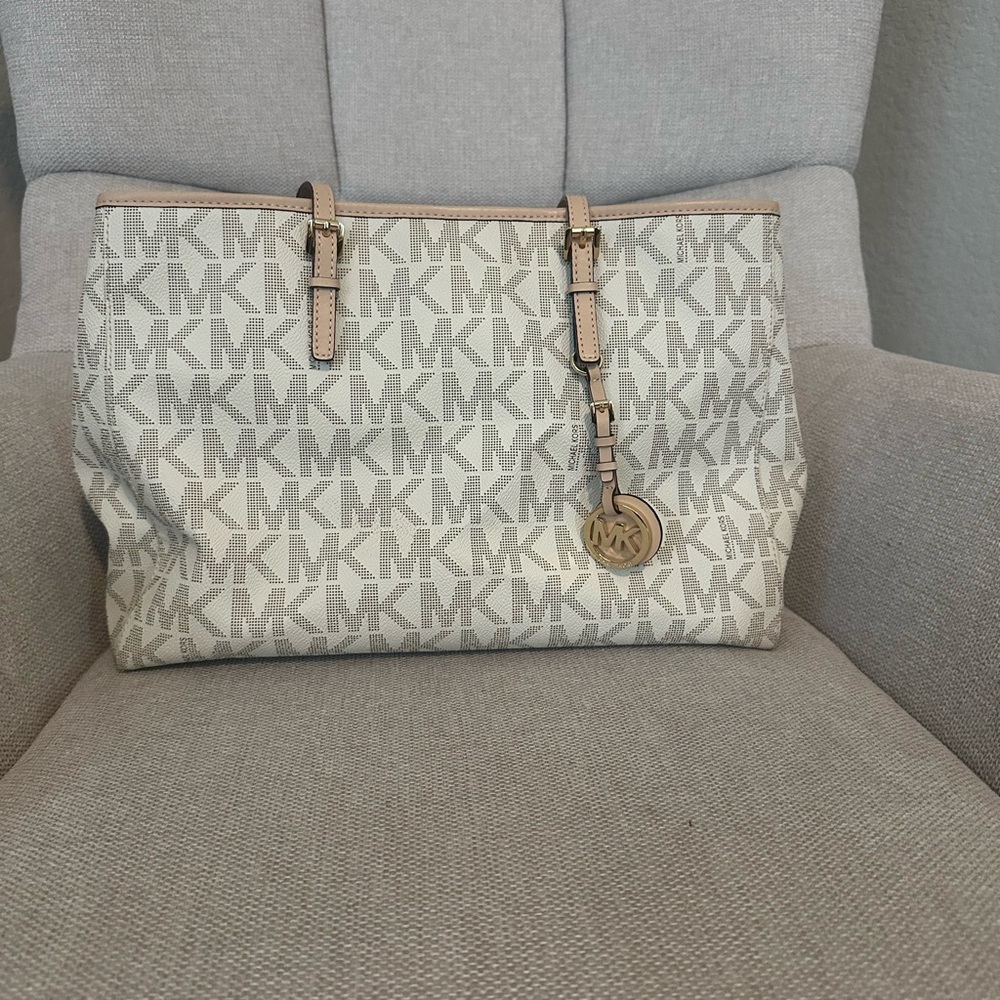 Micheal Kors Tote